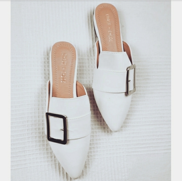 🚨The Rebecca//White mule flat - Picture 2 of 6